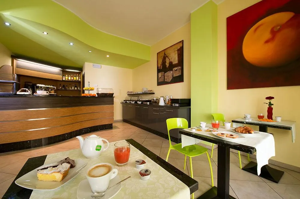 Hotel Venini Mediolan 3*,
